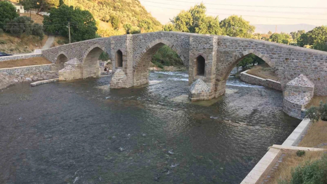 Restorasyonu tamamlanan tarihi köprü suya kavuştu