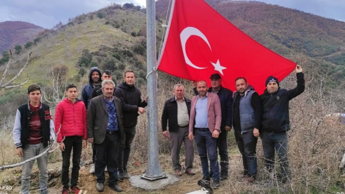 Şanlı Türk Bayrağımız Haydarlı semalarında