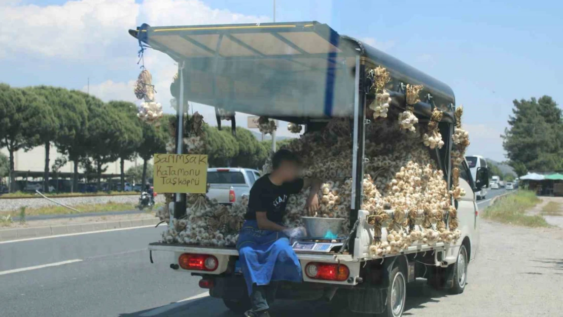 Sarımsak satıcısının tehlikeli yolculuğu
