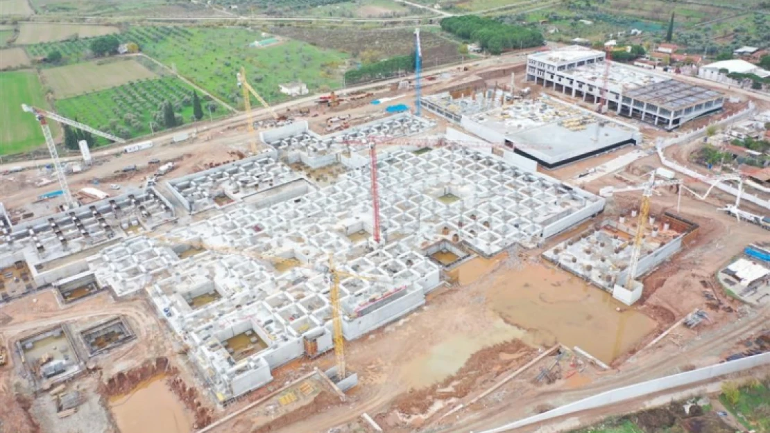 Şehir Hastanesi hızla yükseliyor