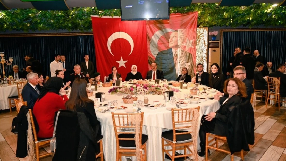 Şehit aileleri ve gaziler iftar programında buluştu