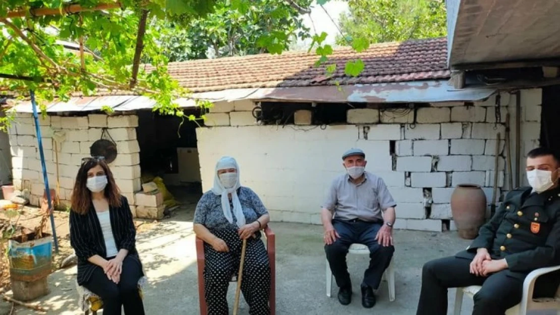 Şehit babalarını unutmadılar