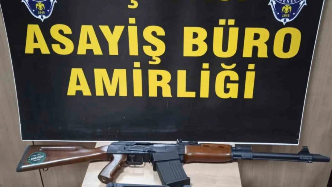 Silahlı kavgada adliyeye sevk edilen 6 şüpheliden ikisi tutuklandı