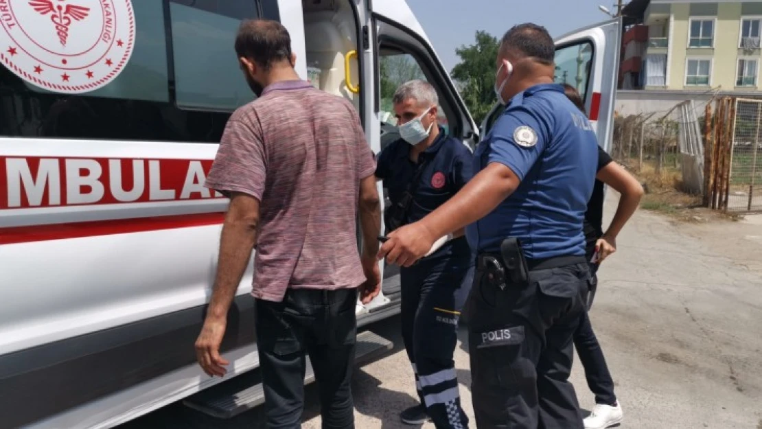 Sinir krizi geçirdi kendini ve otomobilini yakmak istedi
