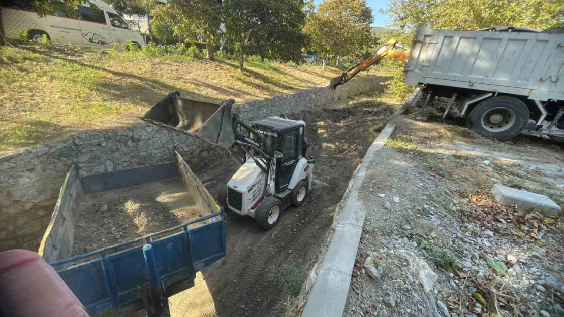 Söke Belediyesi'nden Yenikent Deresi'nde kapsamlı çalışma