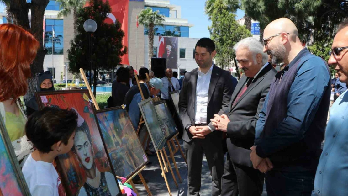 Söke'de minik yüreklerden 'Eksik Parçam Sensin' sergisi