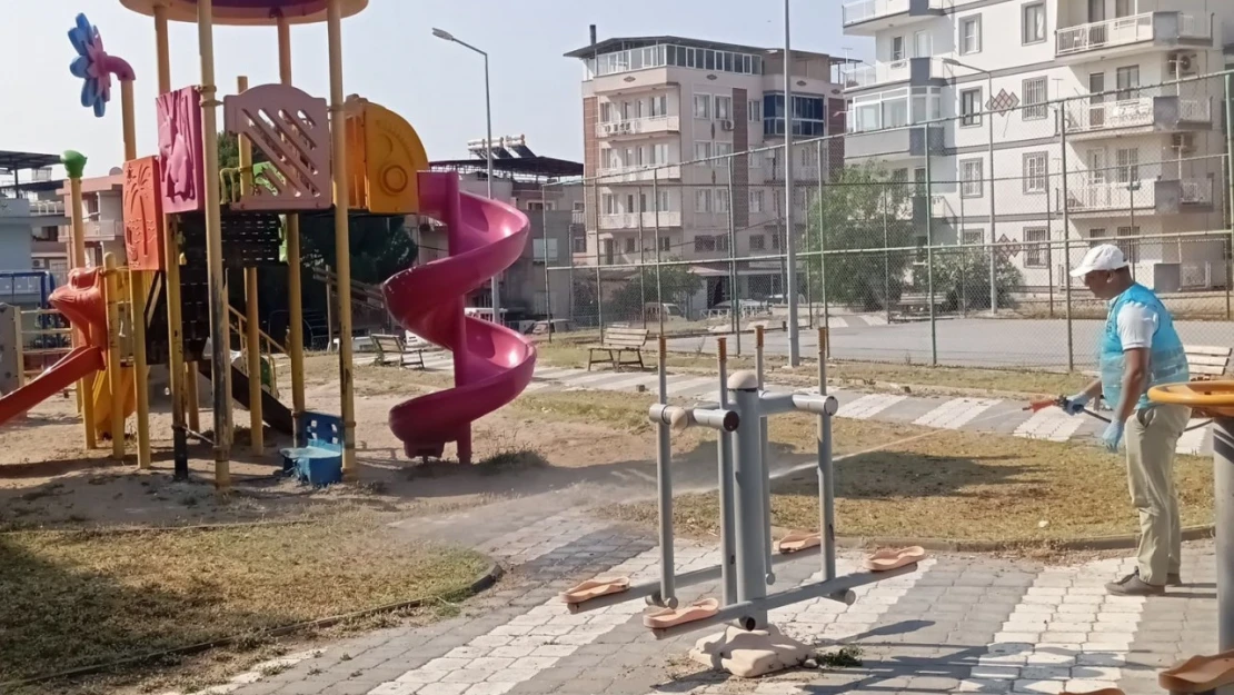 Söke'de park ve bahçelerde 'kene' mücadelesi