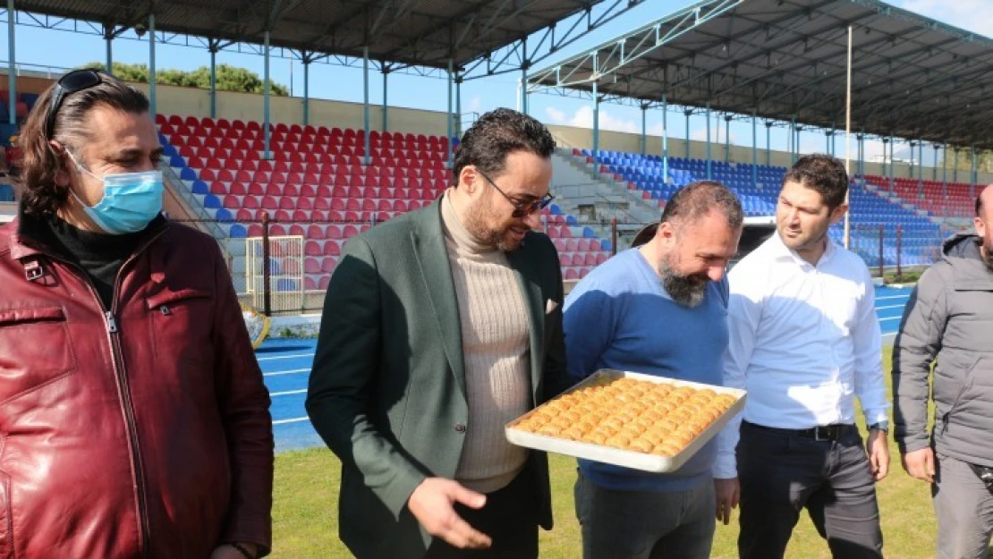 Sökespor'a baklavalı ziyaret