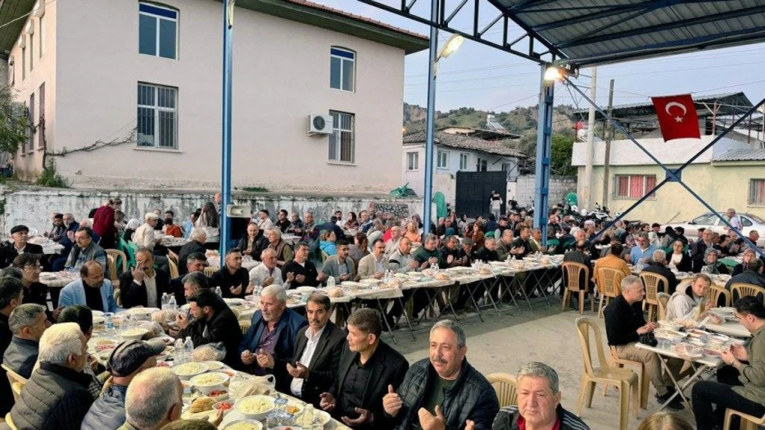 Sultanhisar Kaymakamı Yağdere Mahallesi sakinleri ile bir araya geldi