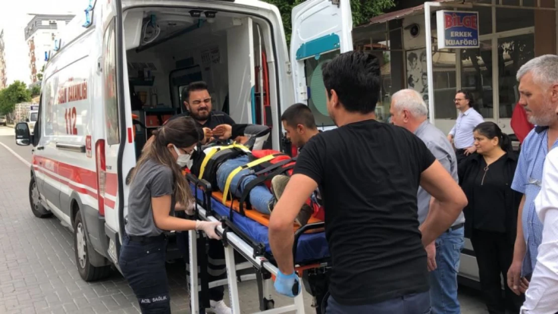 Ters istikametten gelen motosiklet ile otomobil çarpıştı 1 yaralı