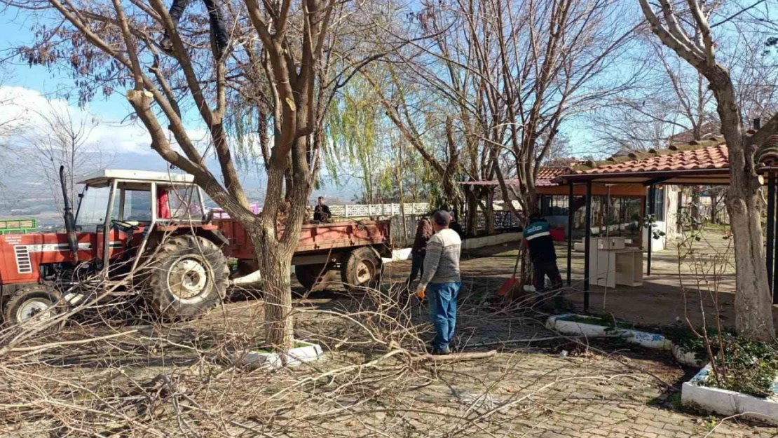 Uçurum Park'ta temizlik çalışmaları sürüyor