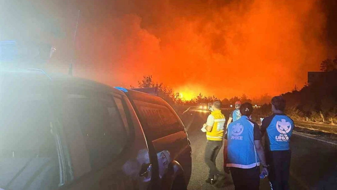 UMKE'nin 18 saatlik mücadelesi yaralılara merhem oldu