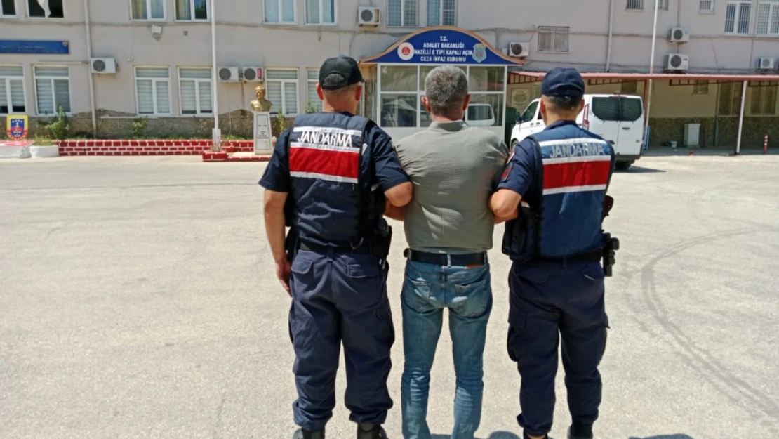 Uyuşturucu taciri jandarmadan kaçamadı