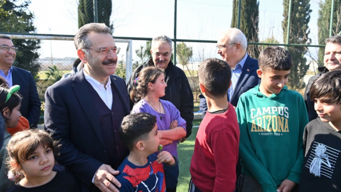 Vali Aksoy, Nazilli'deki depremzedelerle buluştu