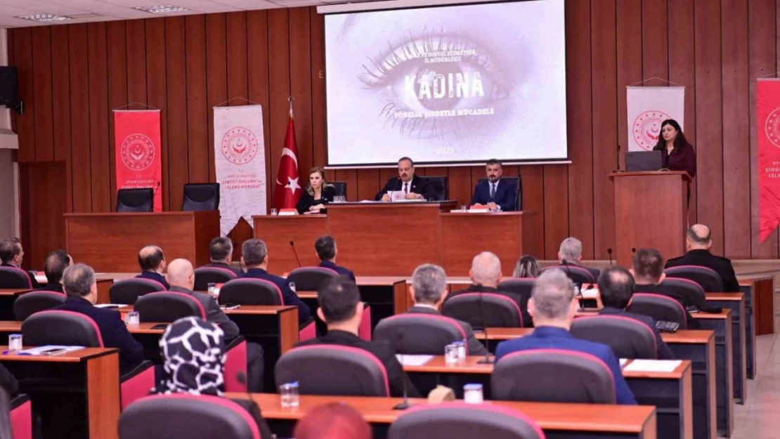 Vali Canbolat: 'Kadınlar, bu toplumun ayrılmaz bir parçasıdır'