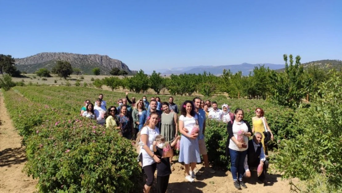 Voyelle Tour'la gül kokulu bir gün geçirin