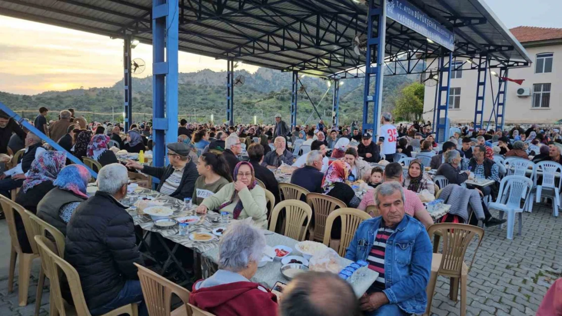 Yağdereliler imece usulü iftarda buluştu