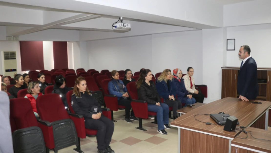 Yıldırım, kadın personellerin gününü kutladı