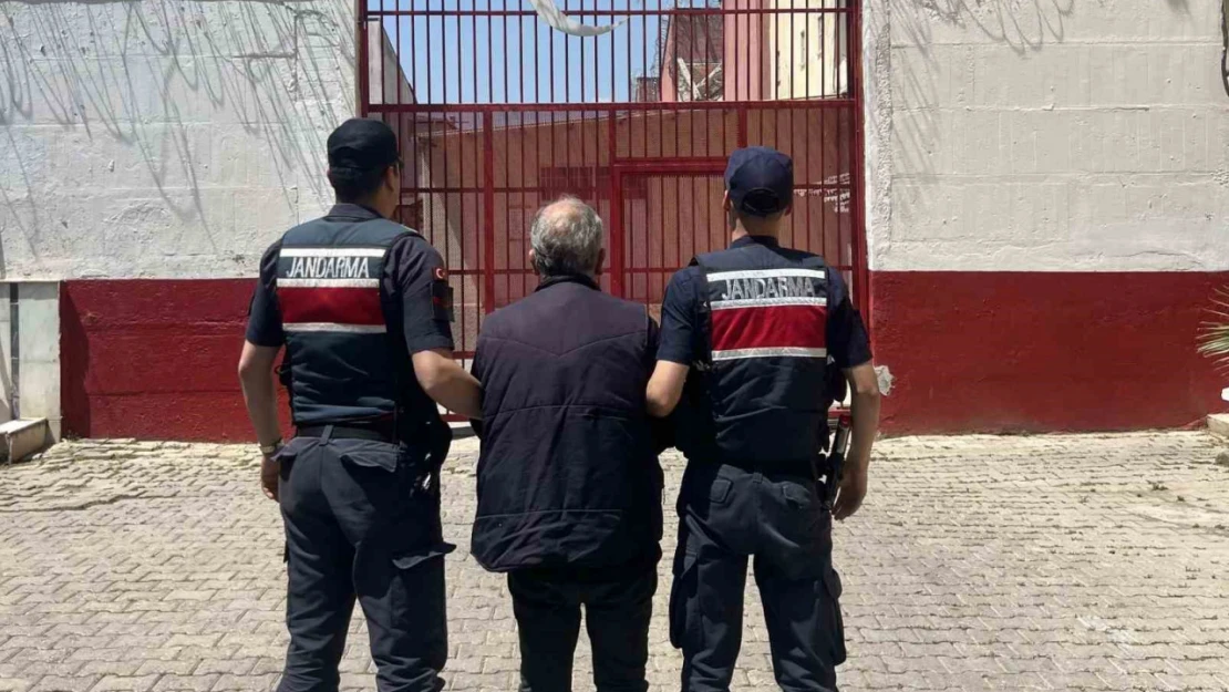 Zimmet suçundan aranan şahıs Efeler'de yakalandı