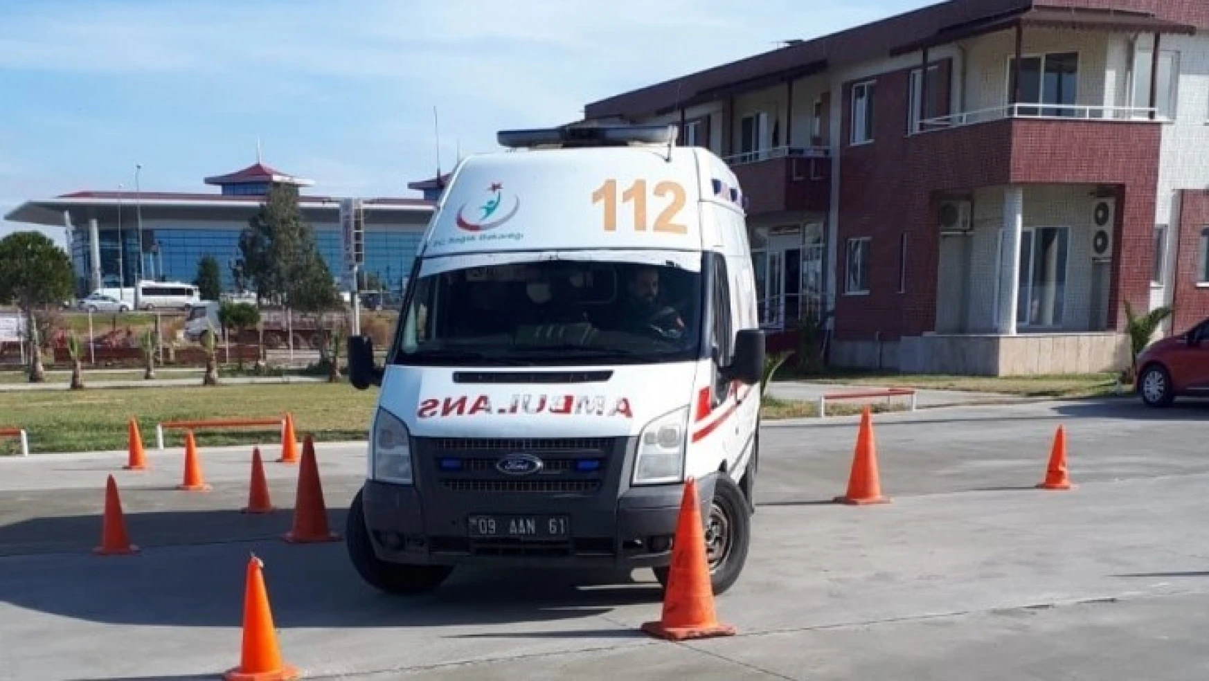 Aydın'da ambulans şoförlerine eğitim verildi