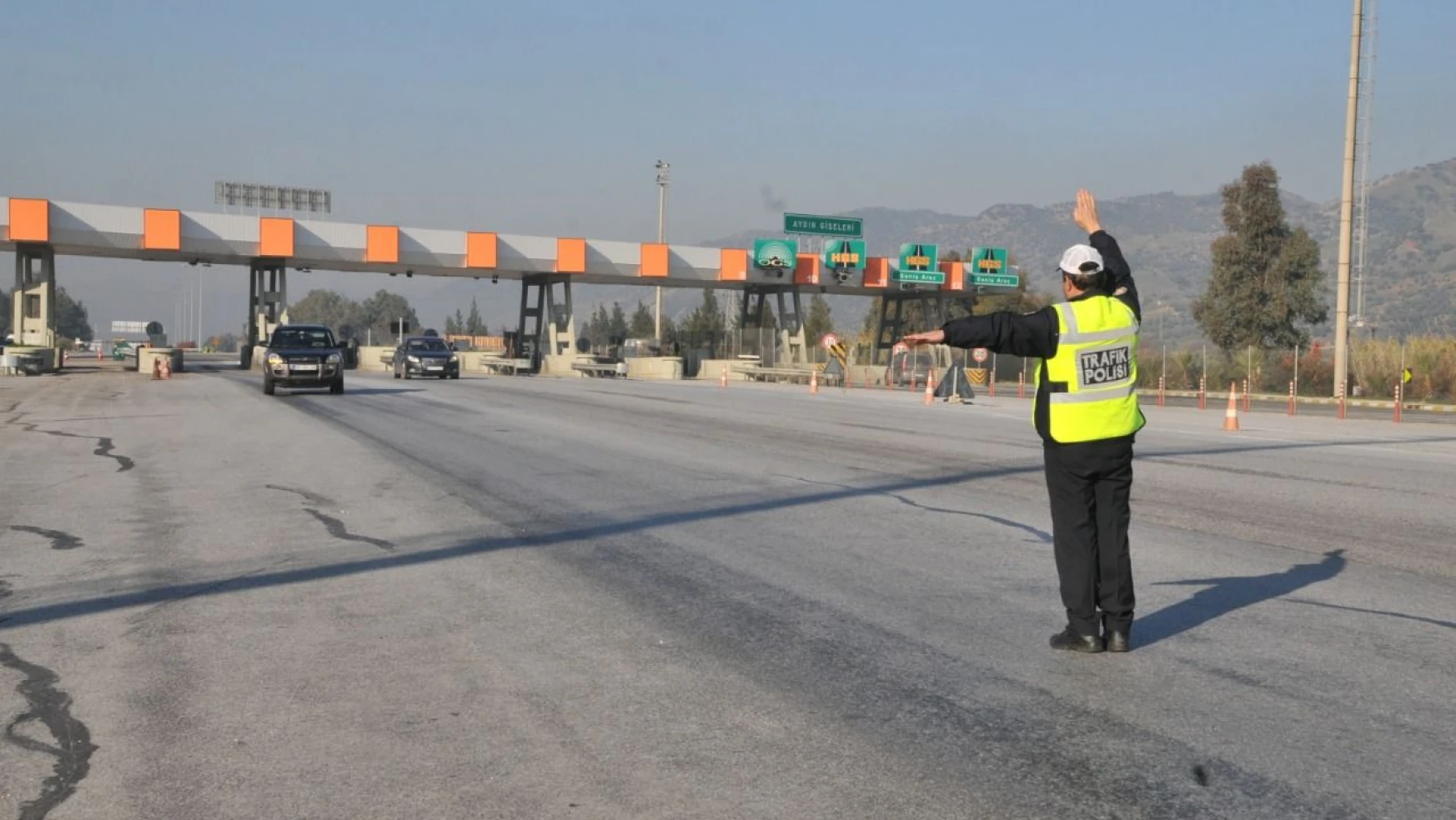 Aydın'da kurallara uymayan sürücülere 7 milyon lira ceza kesildi