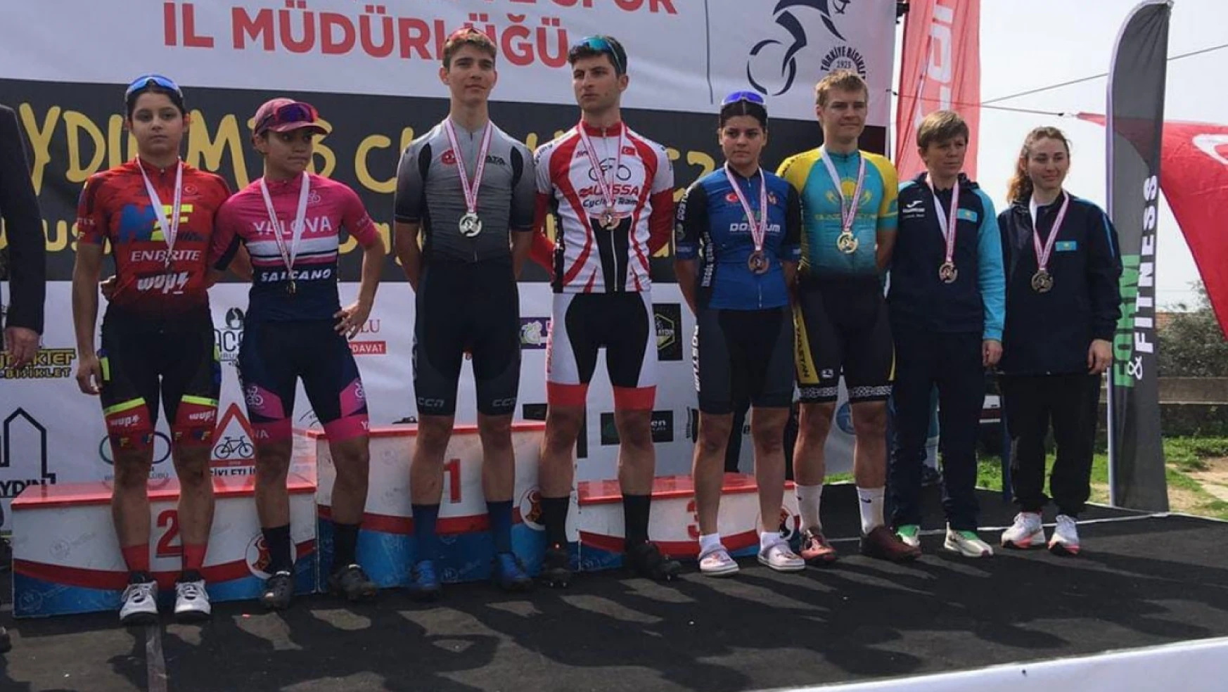 Aydın'da Uluslararası Dağ Bisikleti Yarışı yapıldı
