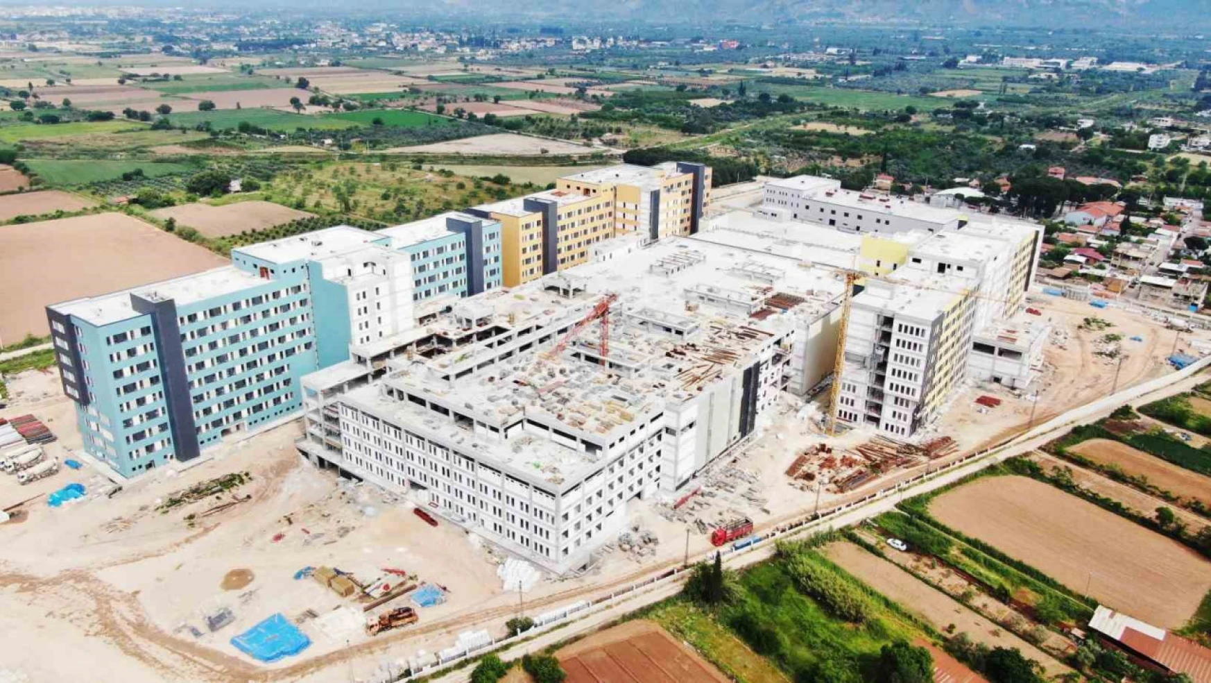 Aydın Şehir Hastanesi'nin yolu 4 ay içinde tamamlanacak