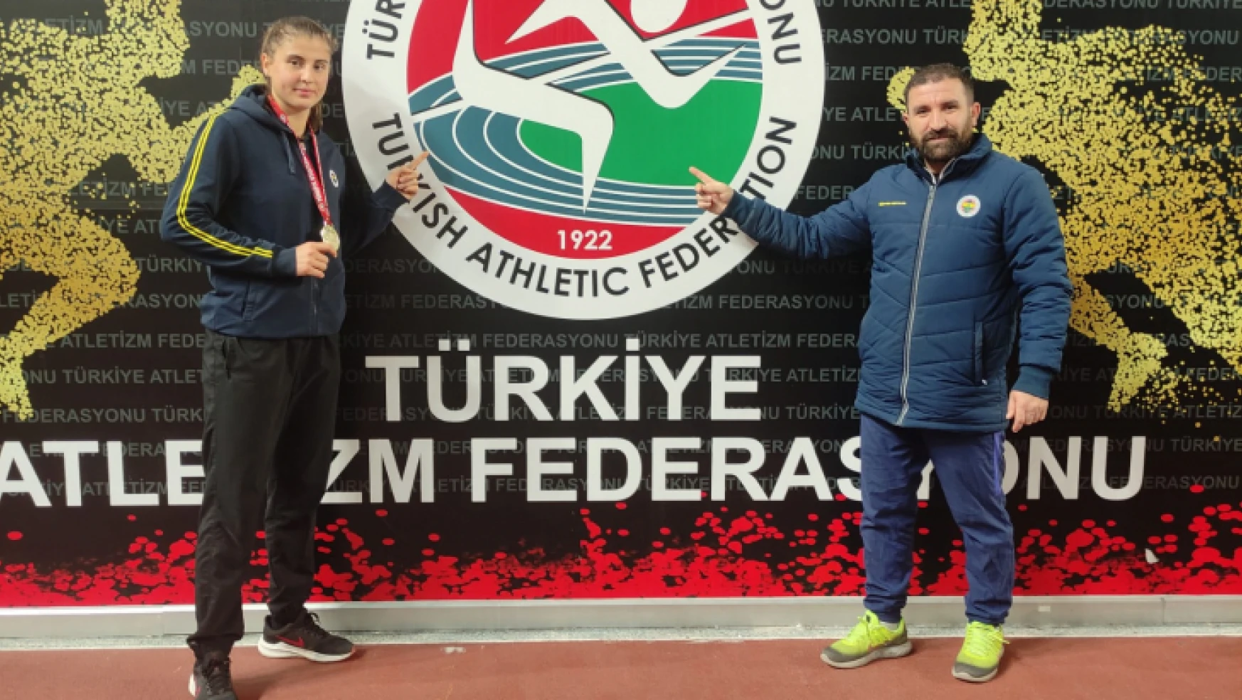 Aydınlı Ayşenur, Türkiye Şampiyonu oldu