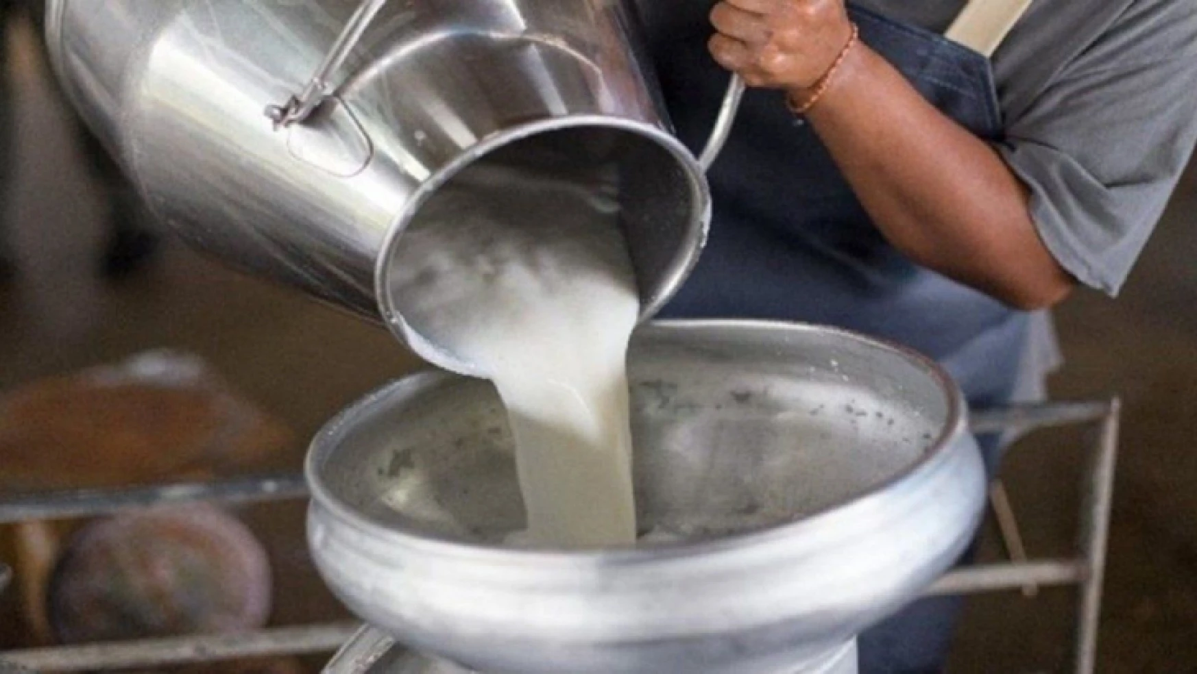 Aydınlı üreticilere 8.4 milyon lira çiğ süt desteği