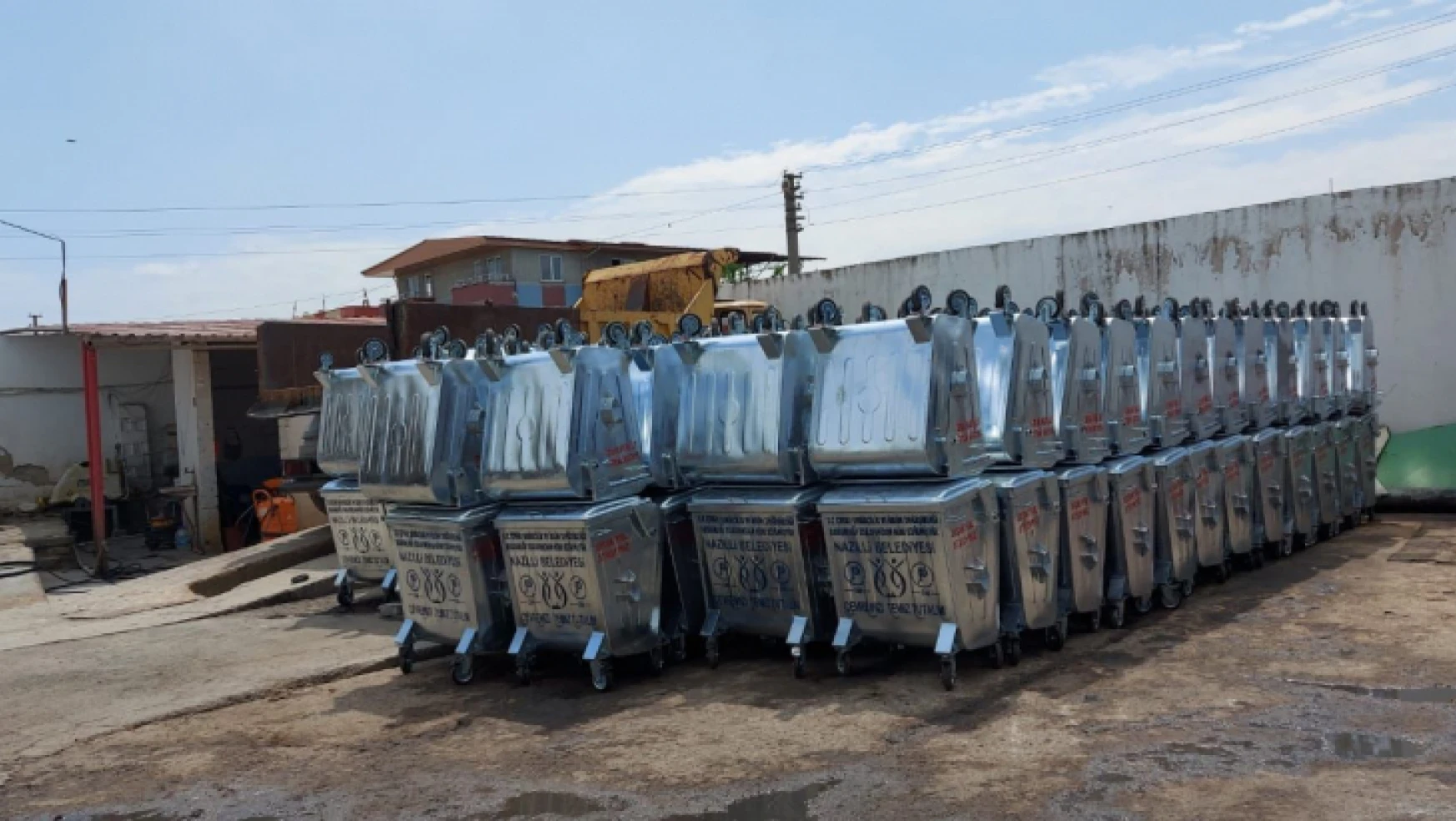 Bakanlık'tan Nazilli'ye 505 adet yeni çöp konteynırı