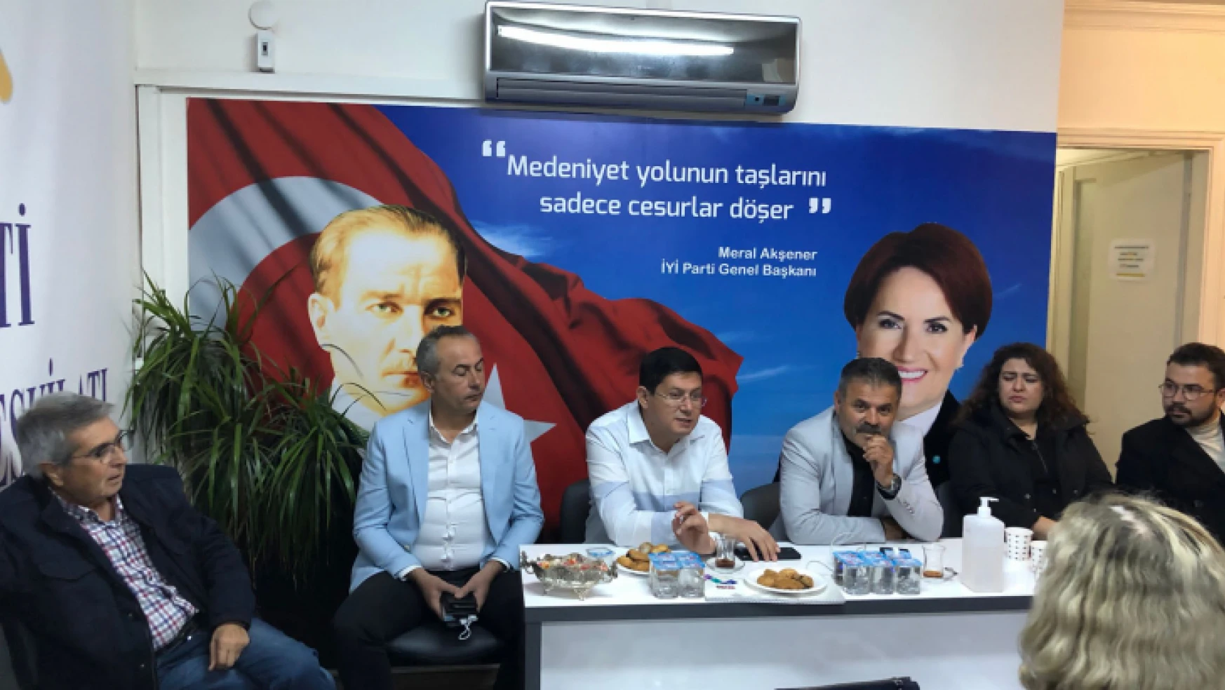 Başkan Özcan'dan Genel Başkan Akşener'e tam destek