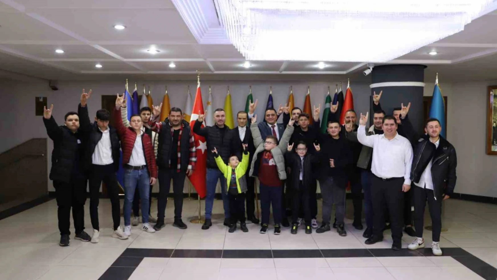 Başkan Özcan, Nazilli Ülkü Ocakları'nı ağırladı