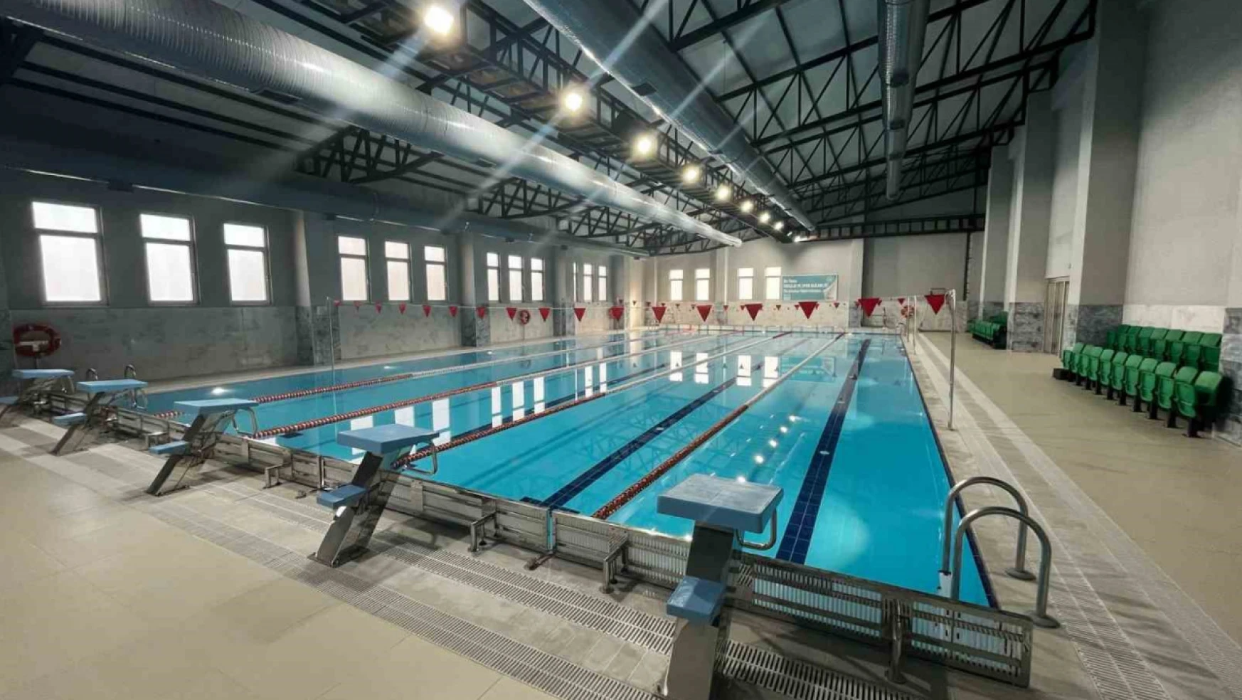 Bozdoğan Yarı Olimpik Yüzme Havuzu, açılış için gün sayıyor