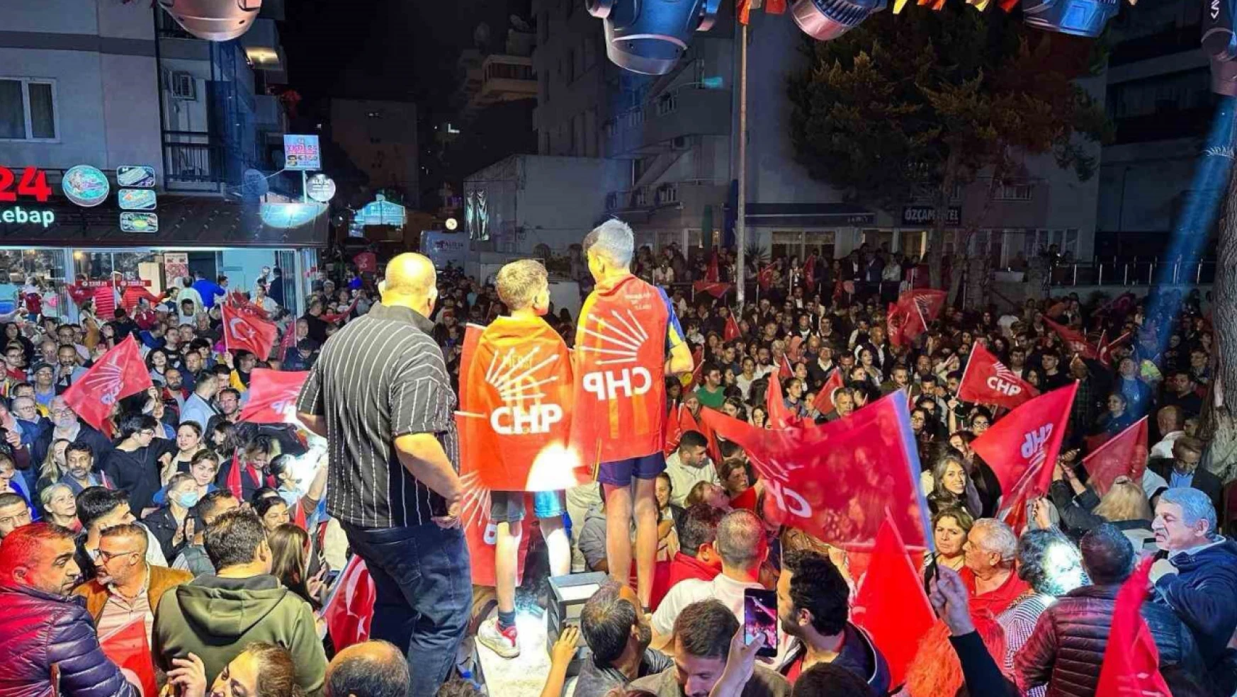 CHP Kuşadası İlçe Örgütü kutlamalara başladı