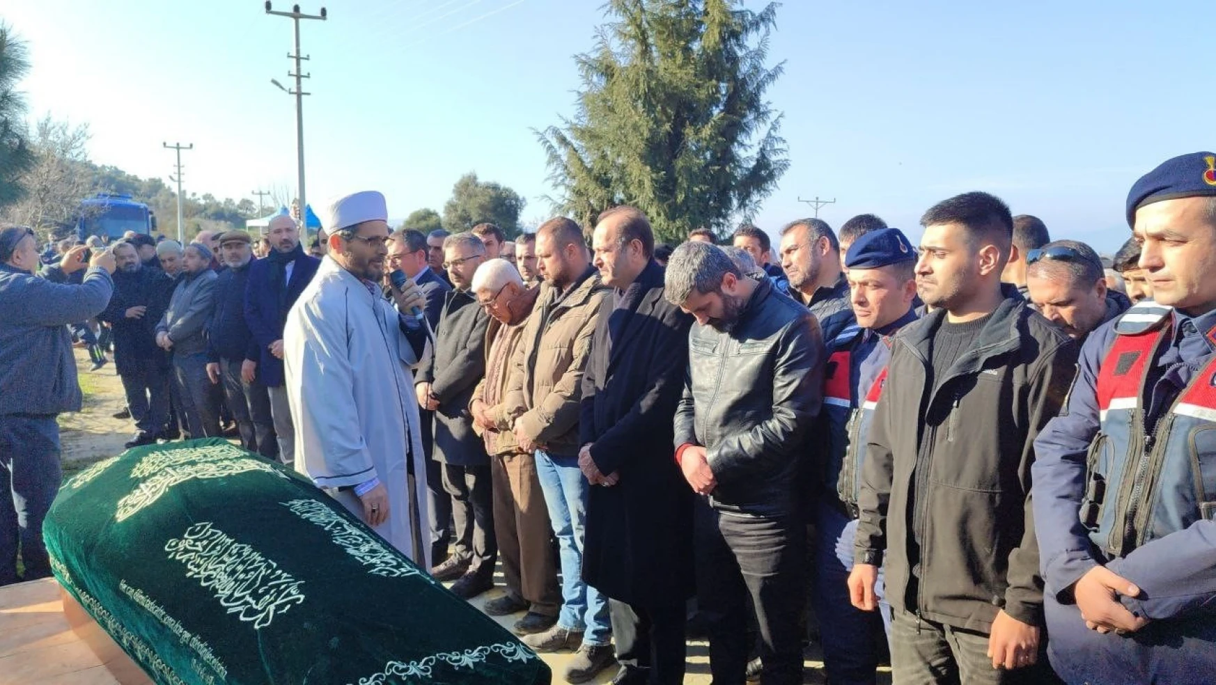 İzmir'de öldürülen taksici memleketi Aydın'da toprağa verildi
