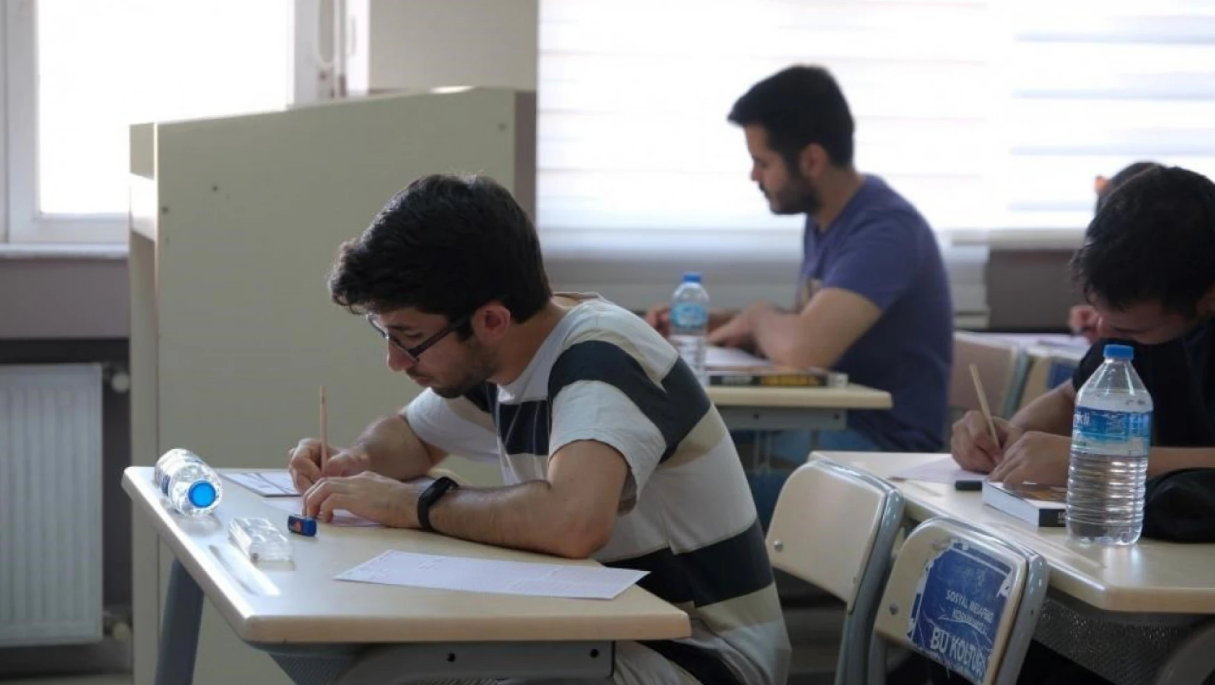 Karacasu'da ihtiyaç sahibi öğrencilerin sınav ücretlerini kaymakamlık karşılayacak