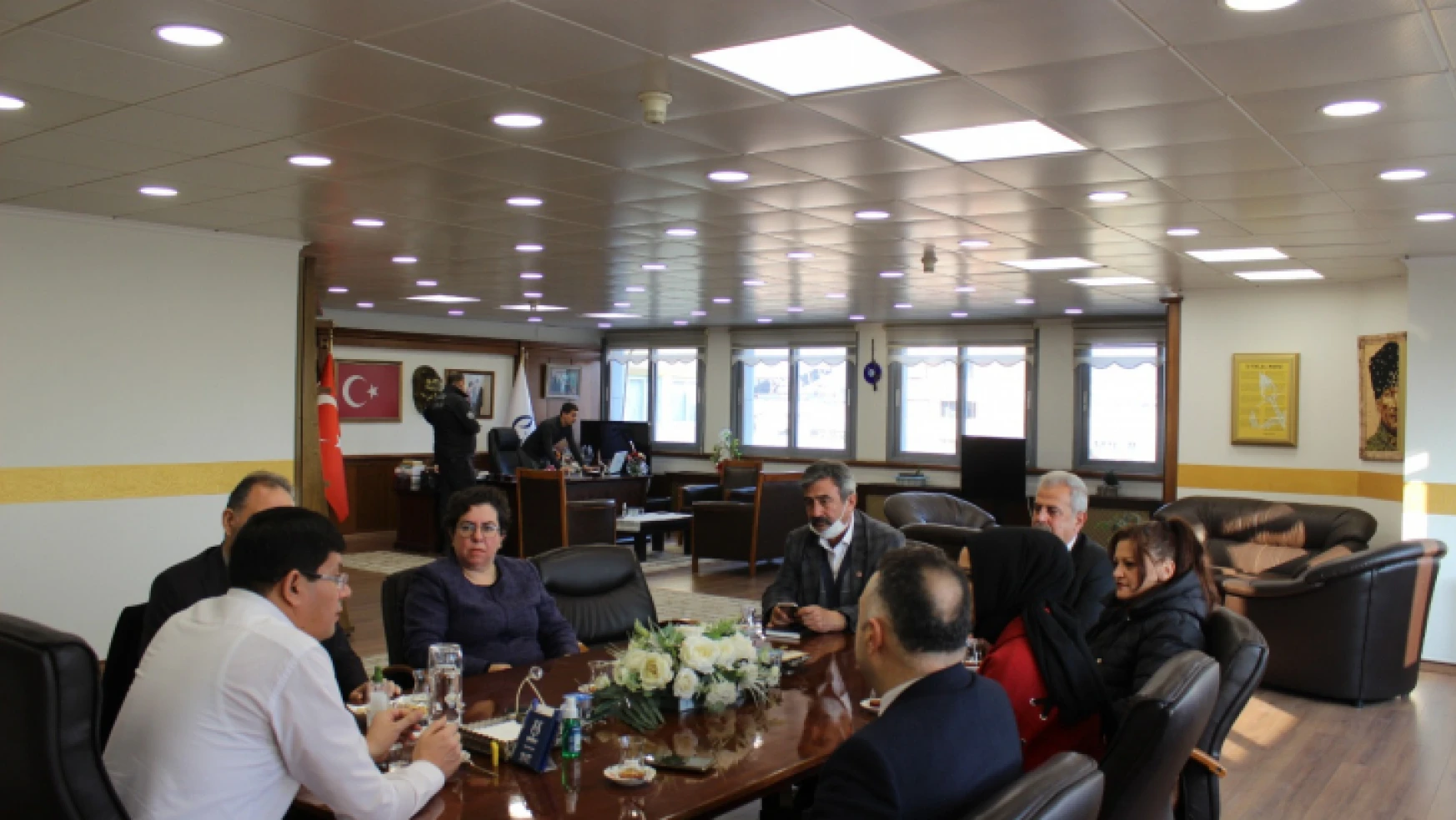 Kent Konseyi'nden Başkan Özcan'a geçmiş olsun ziyareti