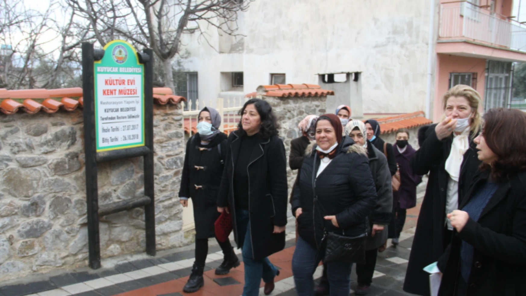 Kuyucak Belediyesi, AK Kadınları ağırladı