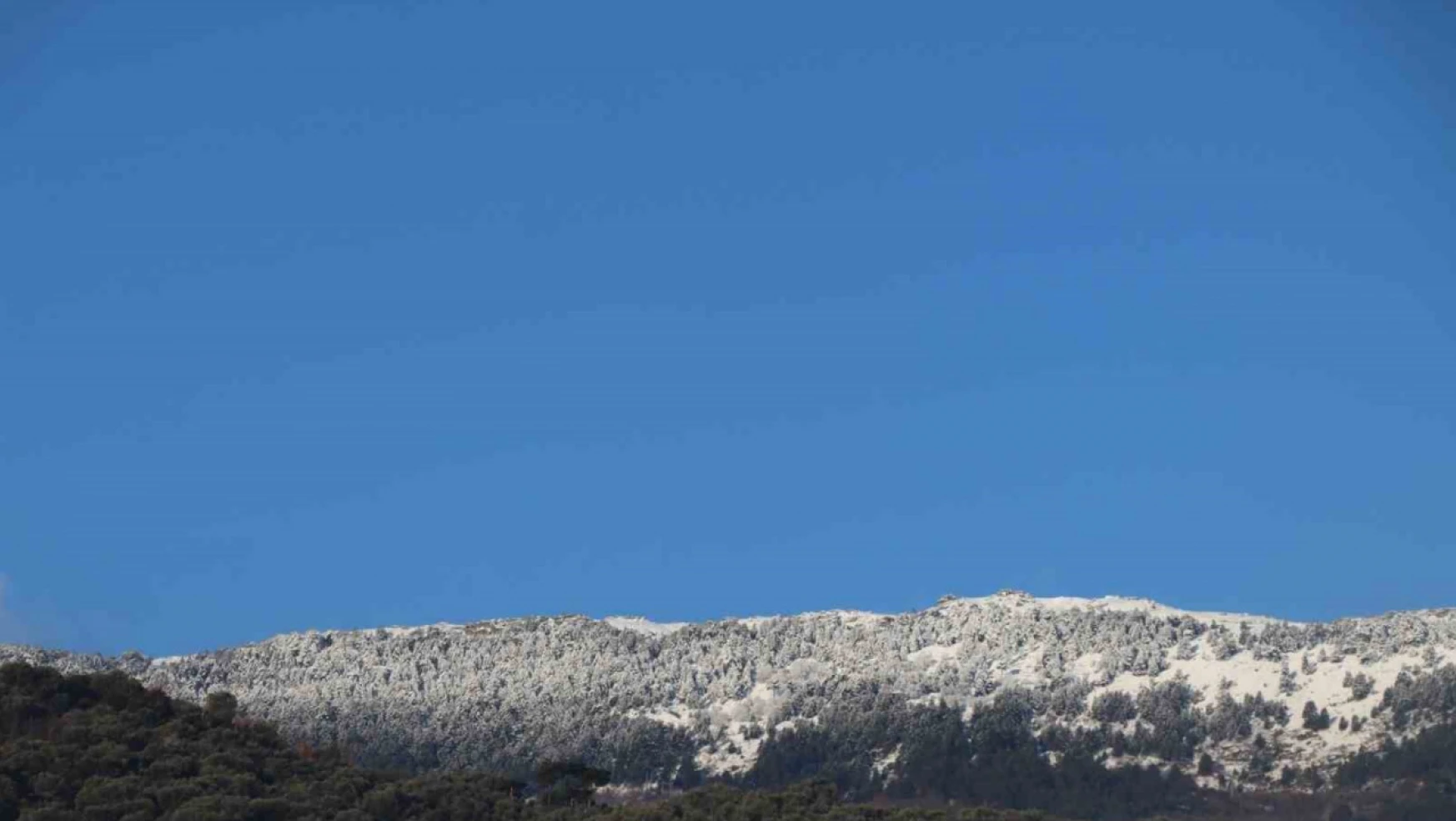 Mart ayında Madran Dağı'nda kar sürprizi
