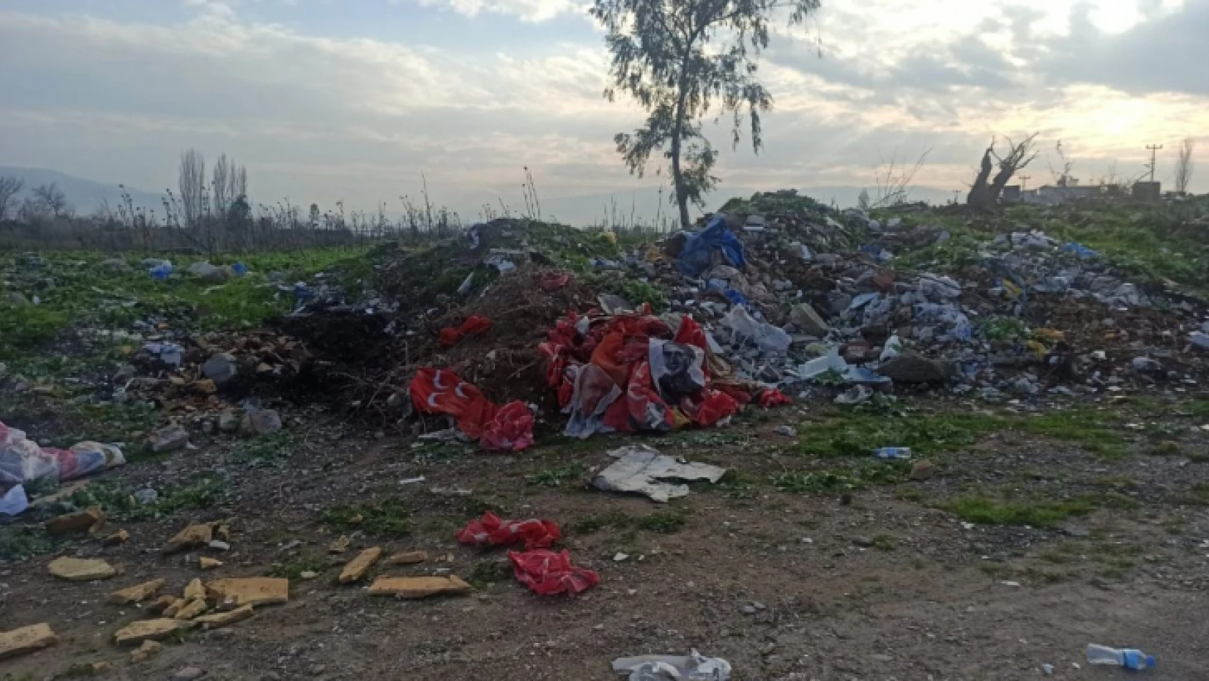 MHP, Aydın'da çöplükte
