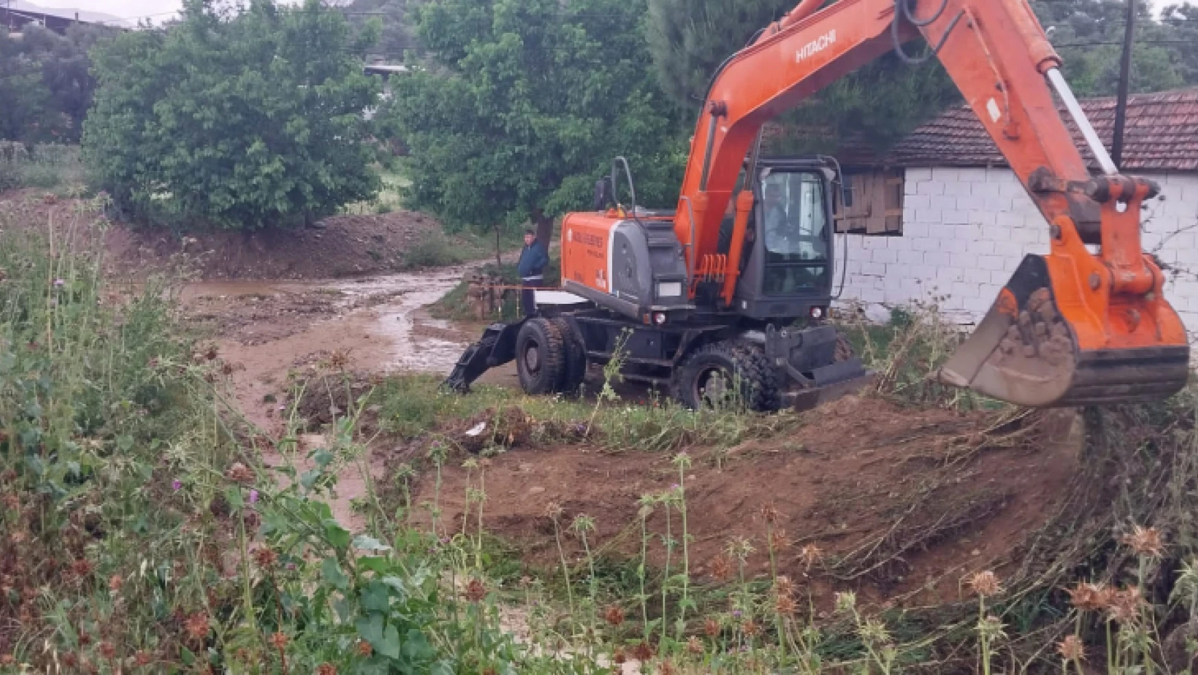 Nazilli Belediyesi, yağışların ardından teyakkuza geçti