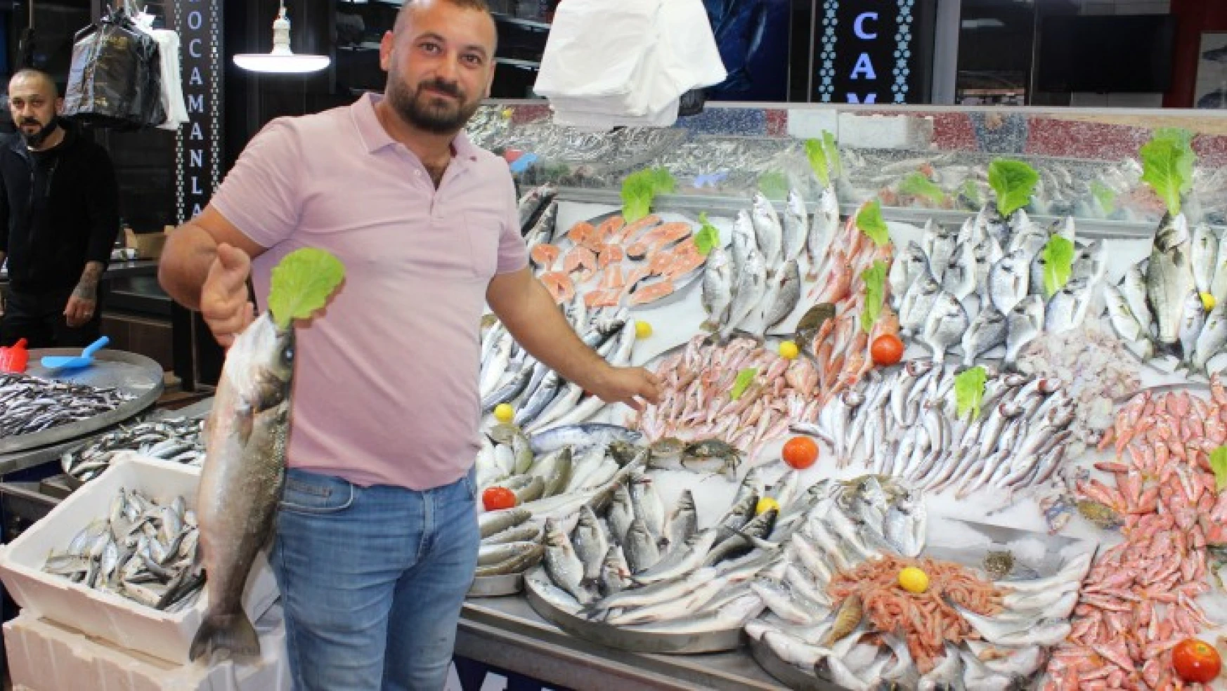 Nazilli'de balıkçı esnafı, hal yasasının çıkmasını istiyor