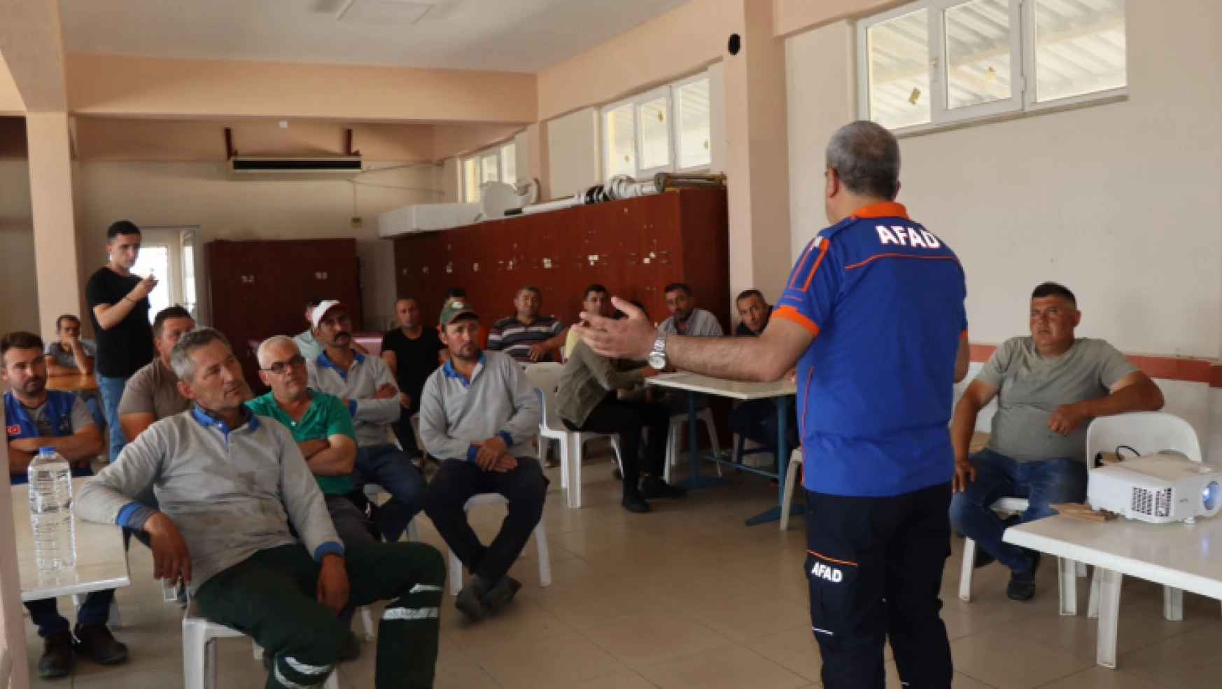 Nazilli'de belediye personeline afetlere hazırlık eğitimi