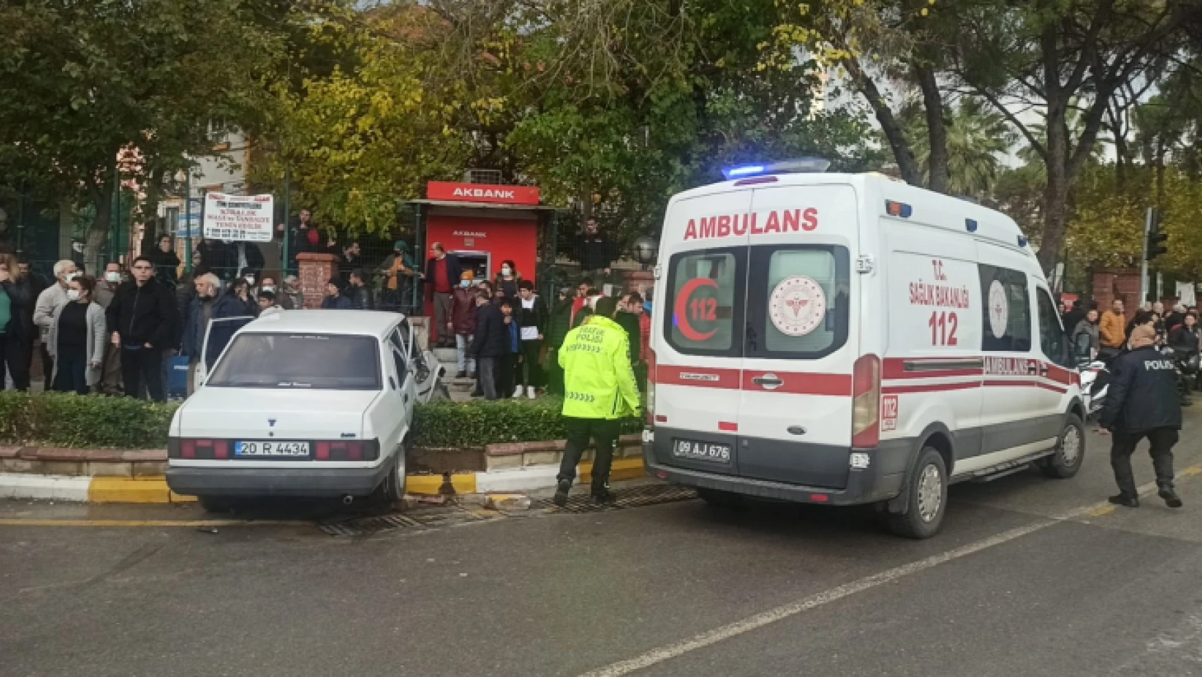 Nazilli'de feci kaza 1 polis memuru ağır yaralı