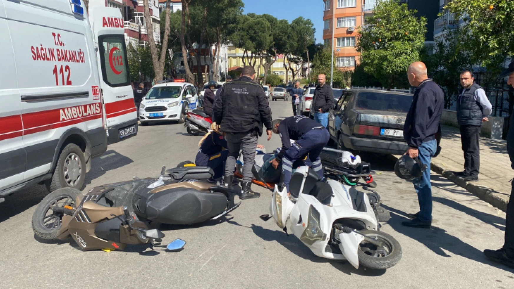 Nazilli'de heyecan yapan motosikletliler kaza yaptı