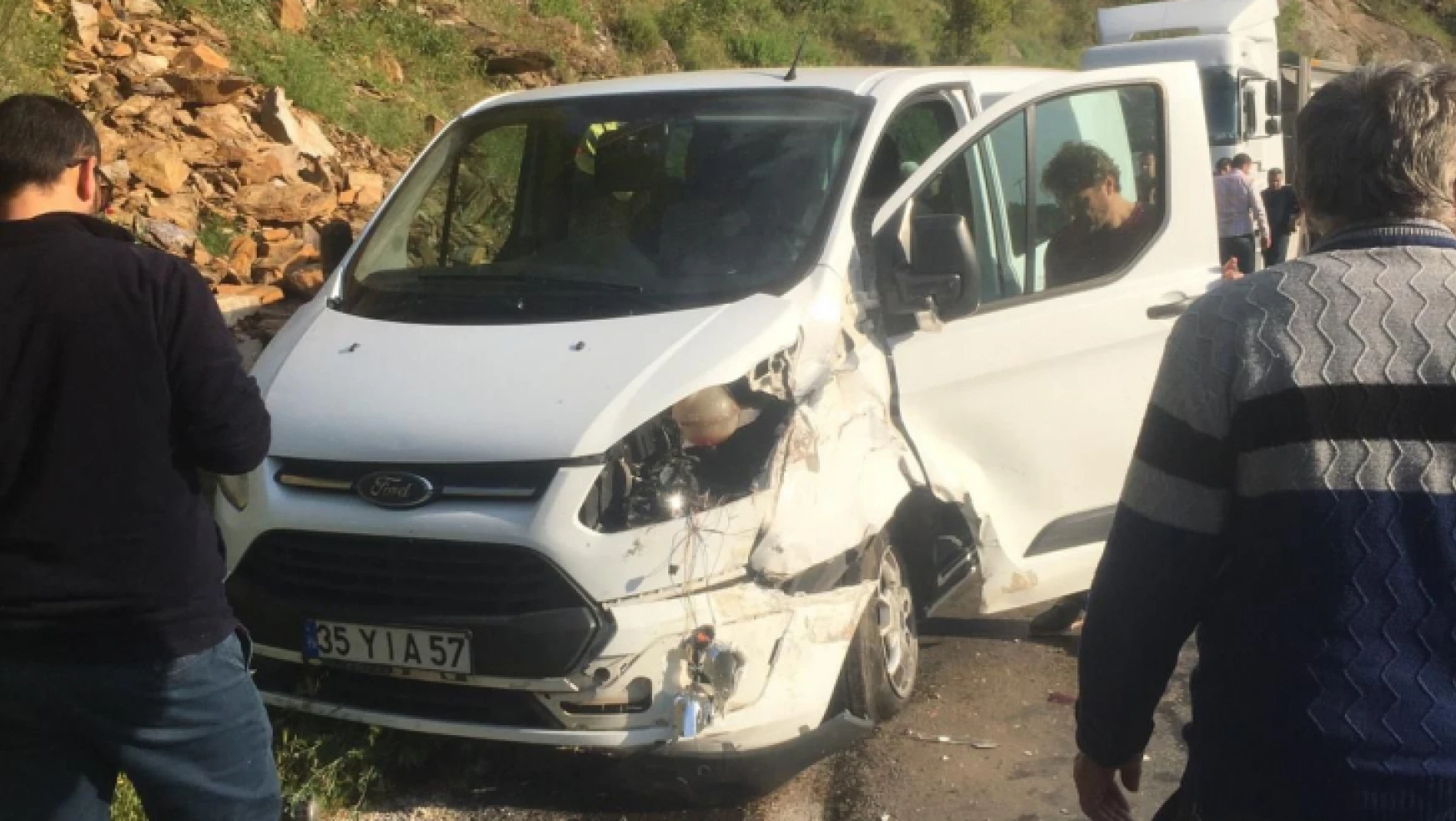 Nazilli'de kaza, 4 yaralı
