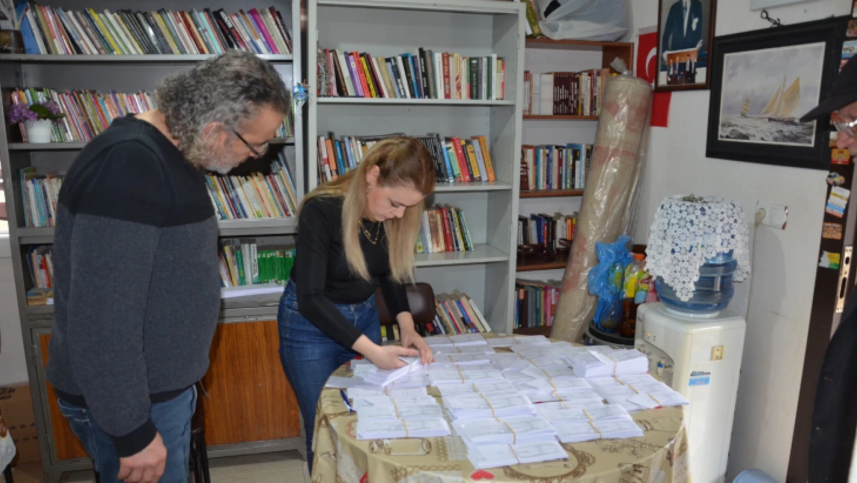 Nazilli'de Seçmen Bilgi Kağıtları dağıtımına başlandı
