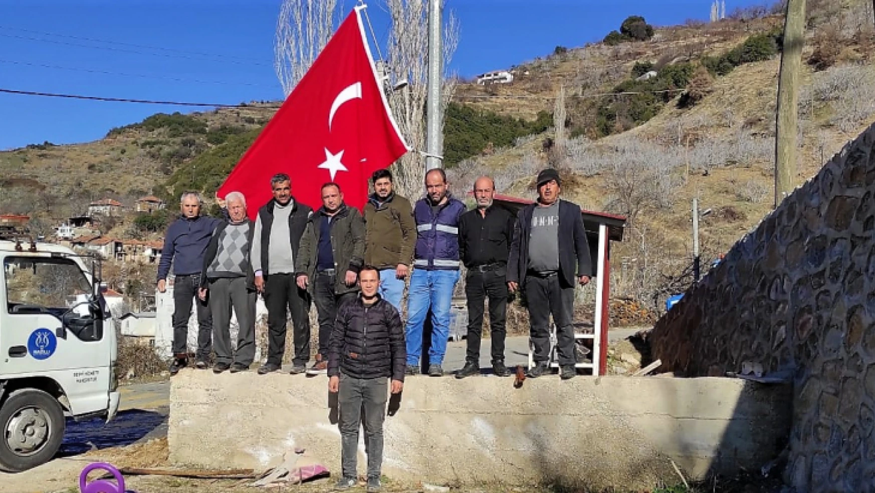 Nazilli'nin dört bir yanında dev Türk bayrakları dalgalanıyor