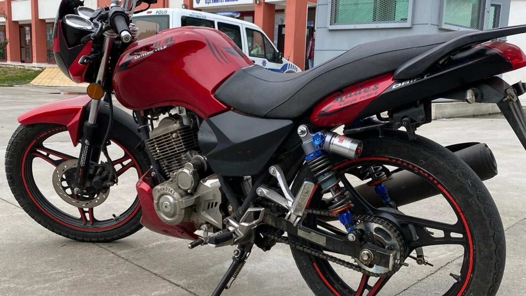 Nazilli'de çalınan motosikleti Buharkent polis buldu