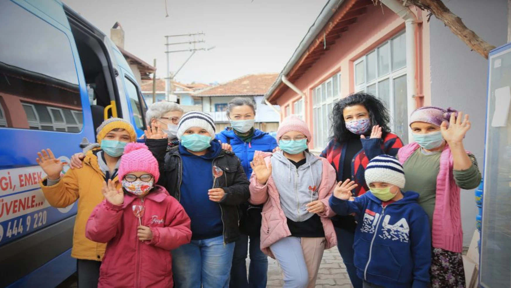 Pamukkale Belediyesi'nden 'Çocukları ısıt' projesi